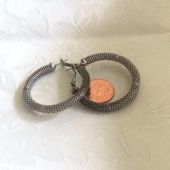 Silver-Grey tone textured Hoop Earrings - Picture 2 of 7